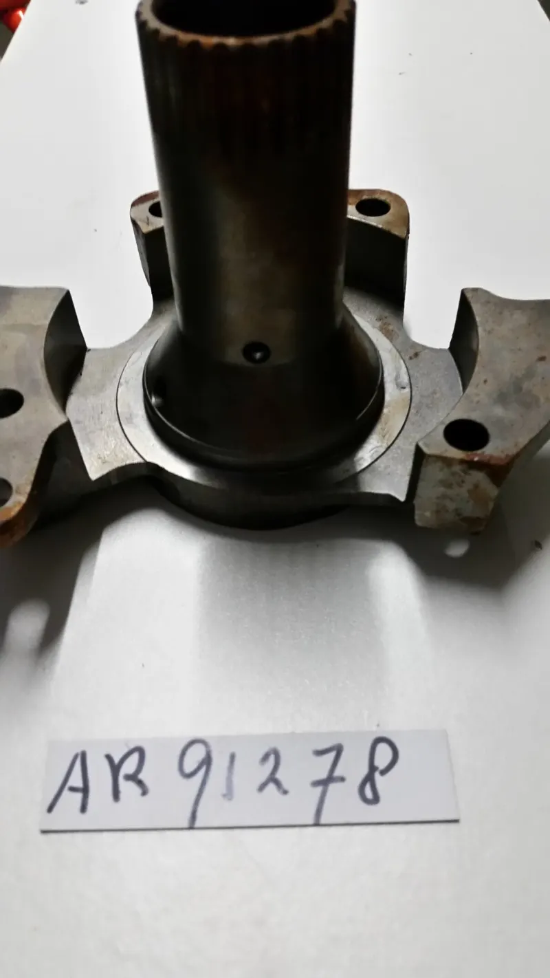 AR91278 John Deere AR91278 Distributor / manifold