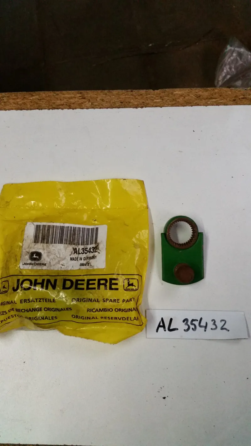 AL35432 John Deere AL35432 Lever